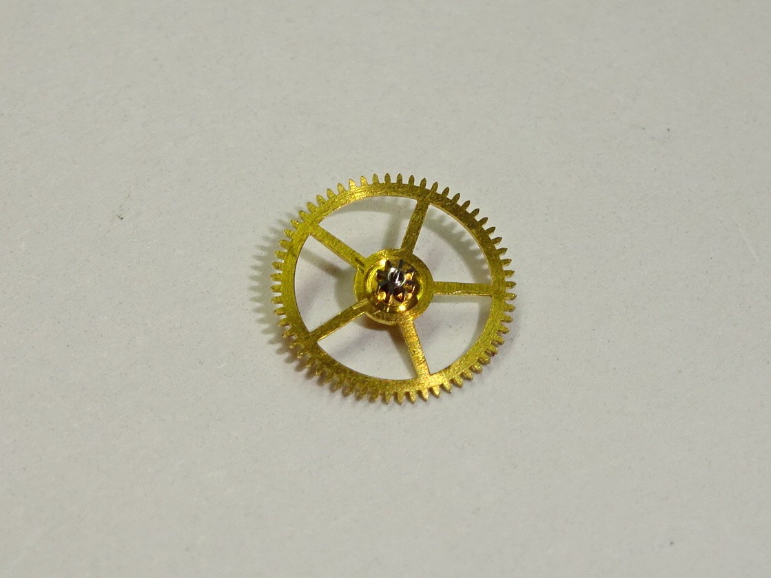 Movado third wheel cal. 470 / part 210