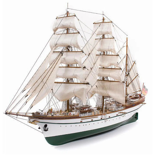 MAQUETTE EN BOIS VOILIER GORCH FOCK 95 CM