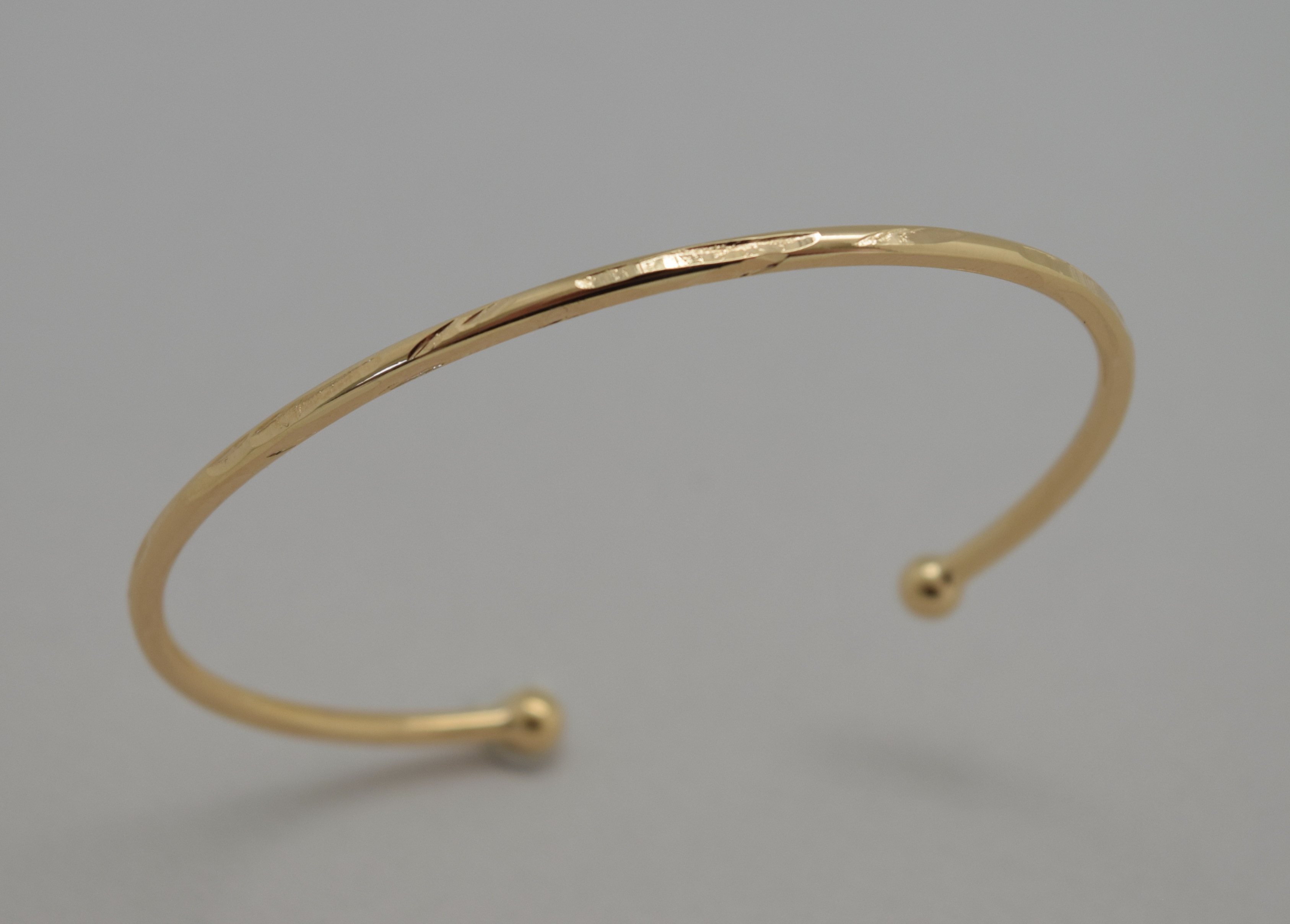 BRACELET PLAQUE OR JONC OUVERT