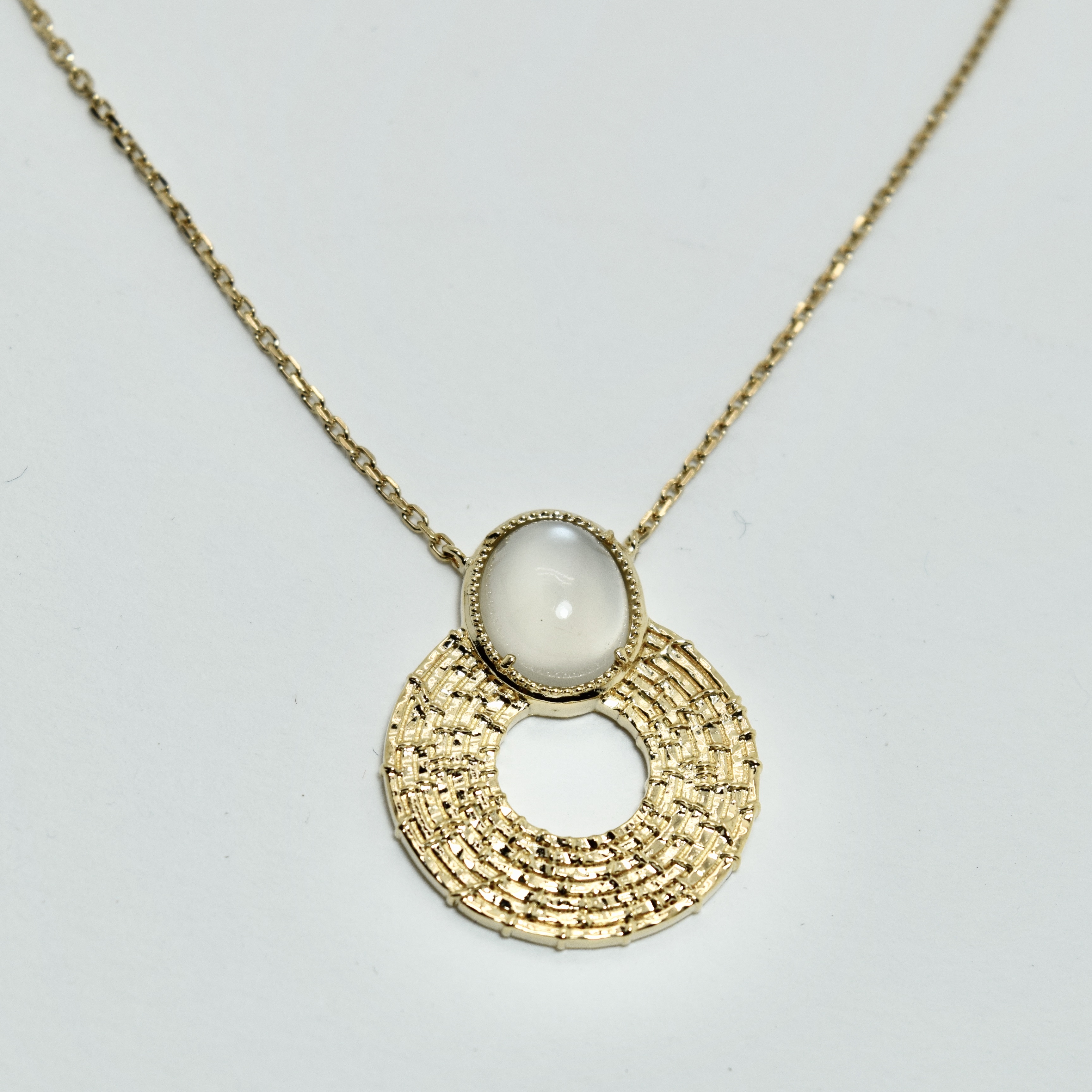 COLLIER PLAQUÉ OR, PIERRE DE LUNE 