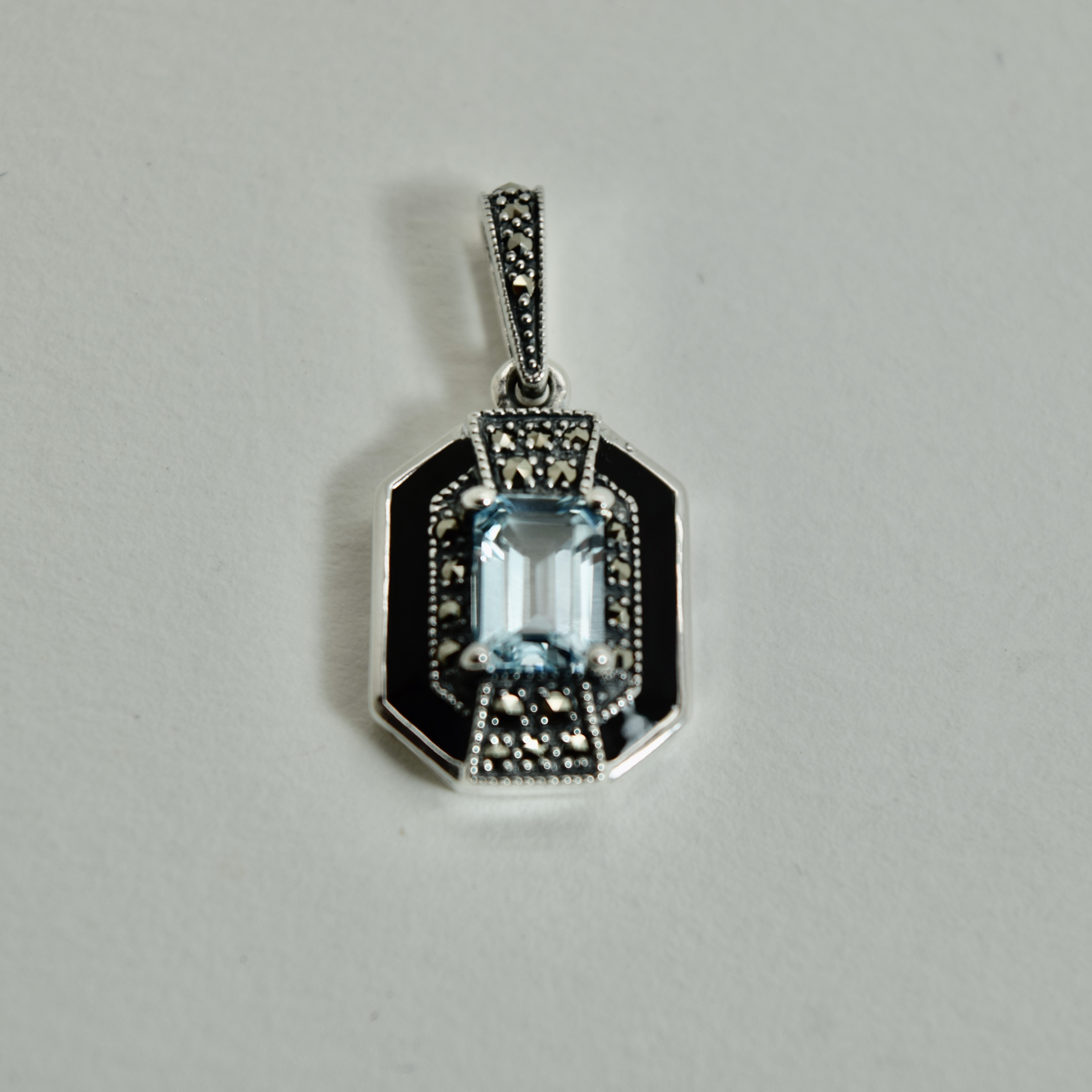 PENDANTIF ARGENT 925 AVEC PIERRE TOPAZE ET MARCASSITES