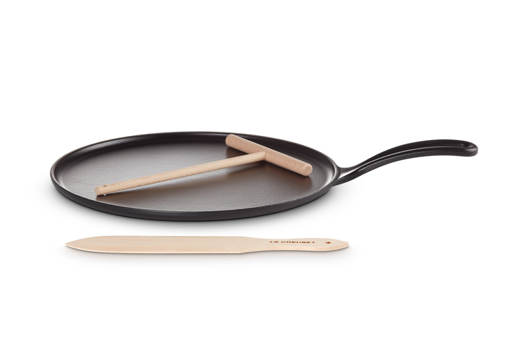 Crêpière, Spatule et râteau , noir 27cm , en fonte émaillée, Le Creuset