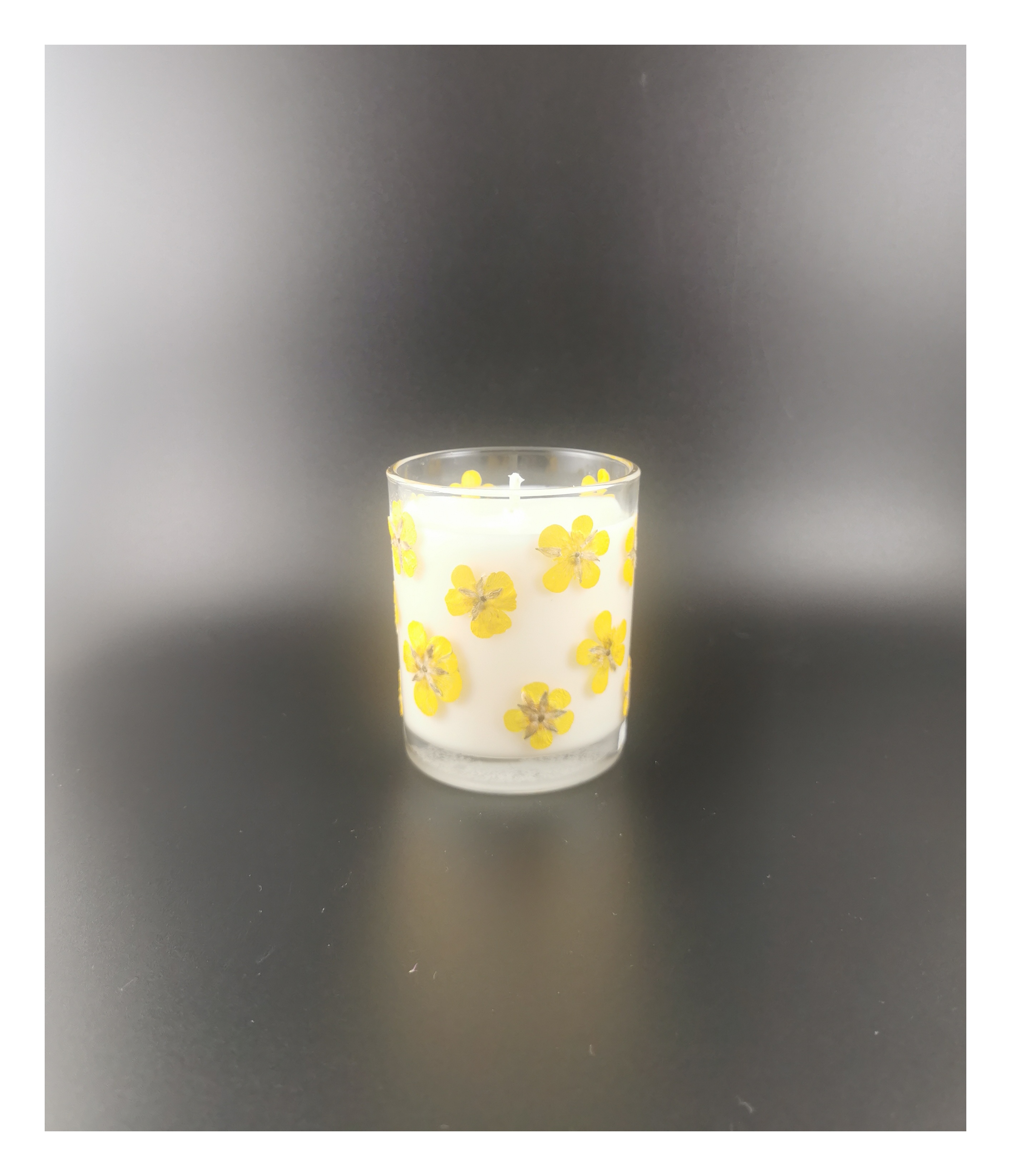 Bougie de 200 ml décorée de fleurs séchées