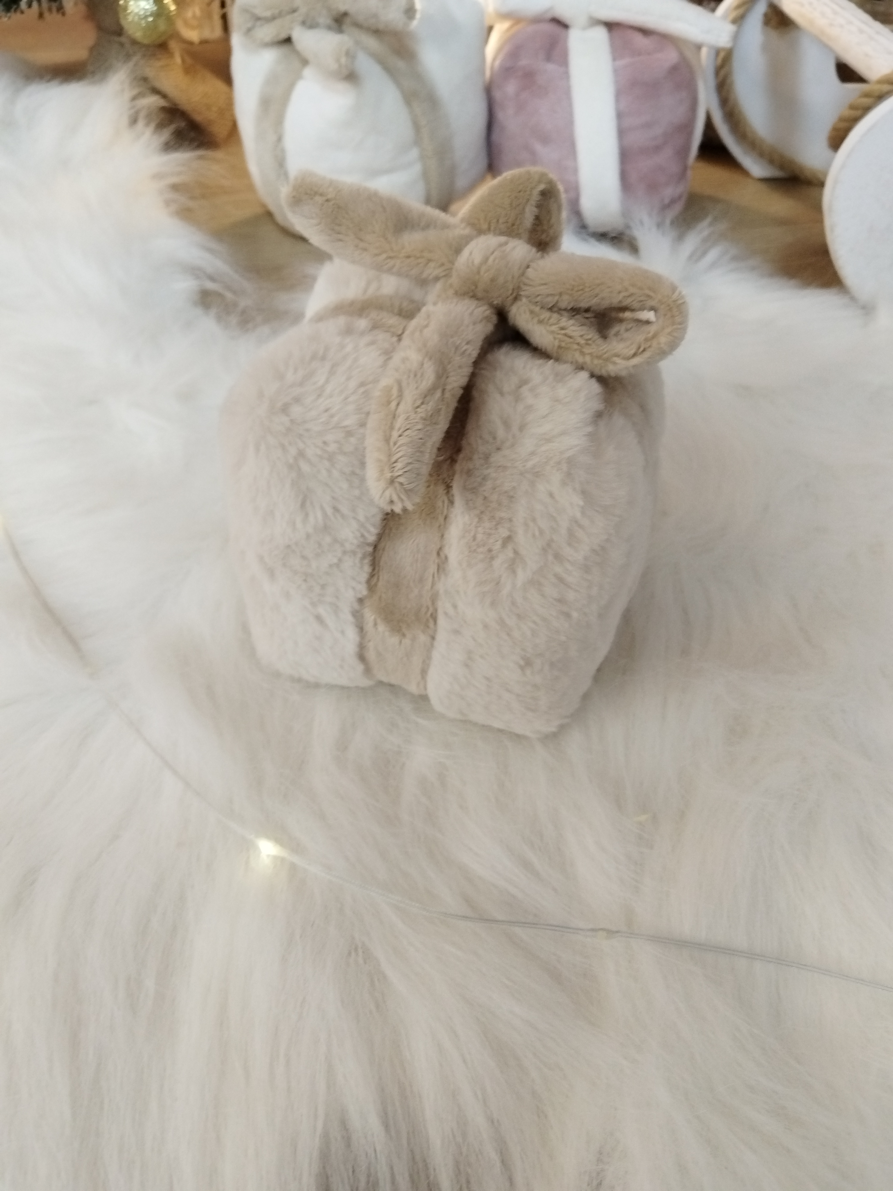 Jouet en forme de Cadeau - Crème de Lune