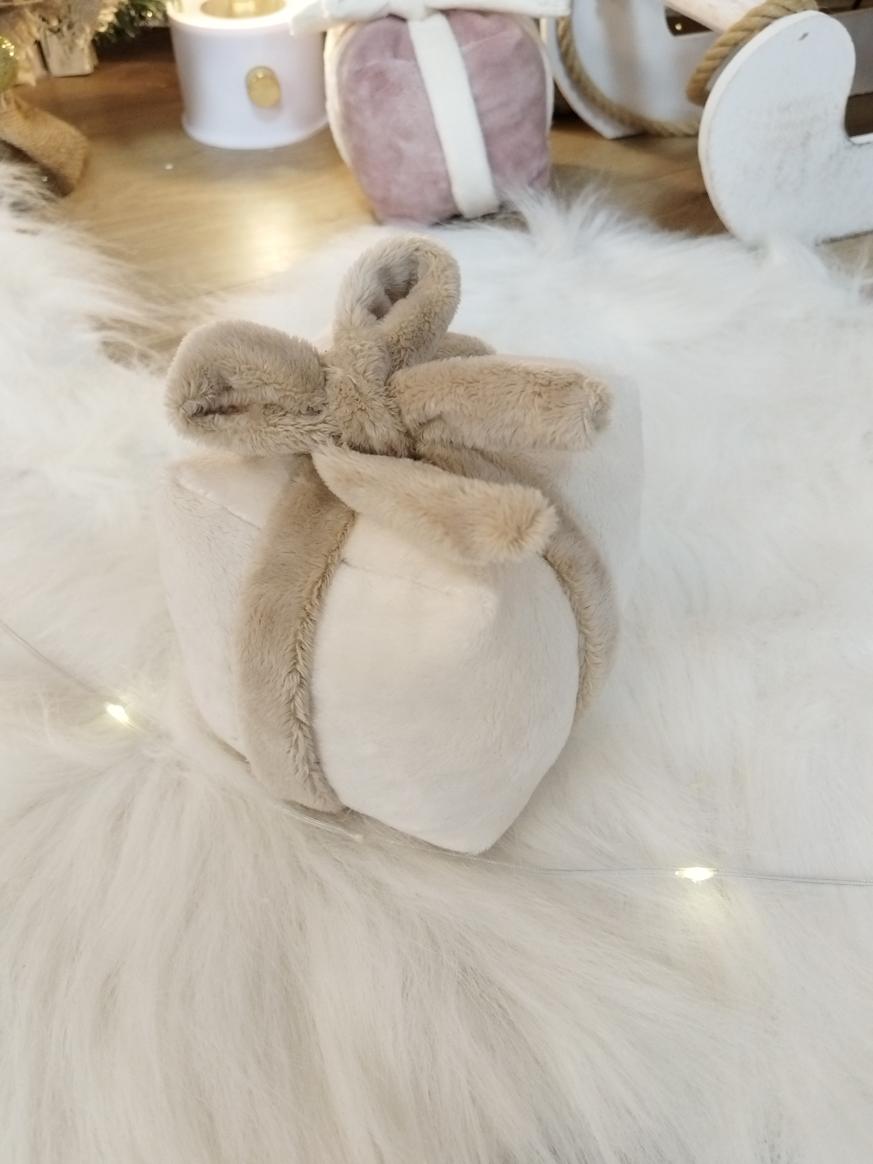 Jouet en forme de Cadeau - Vanille