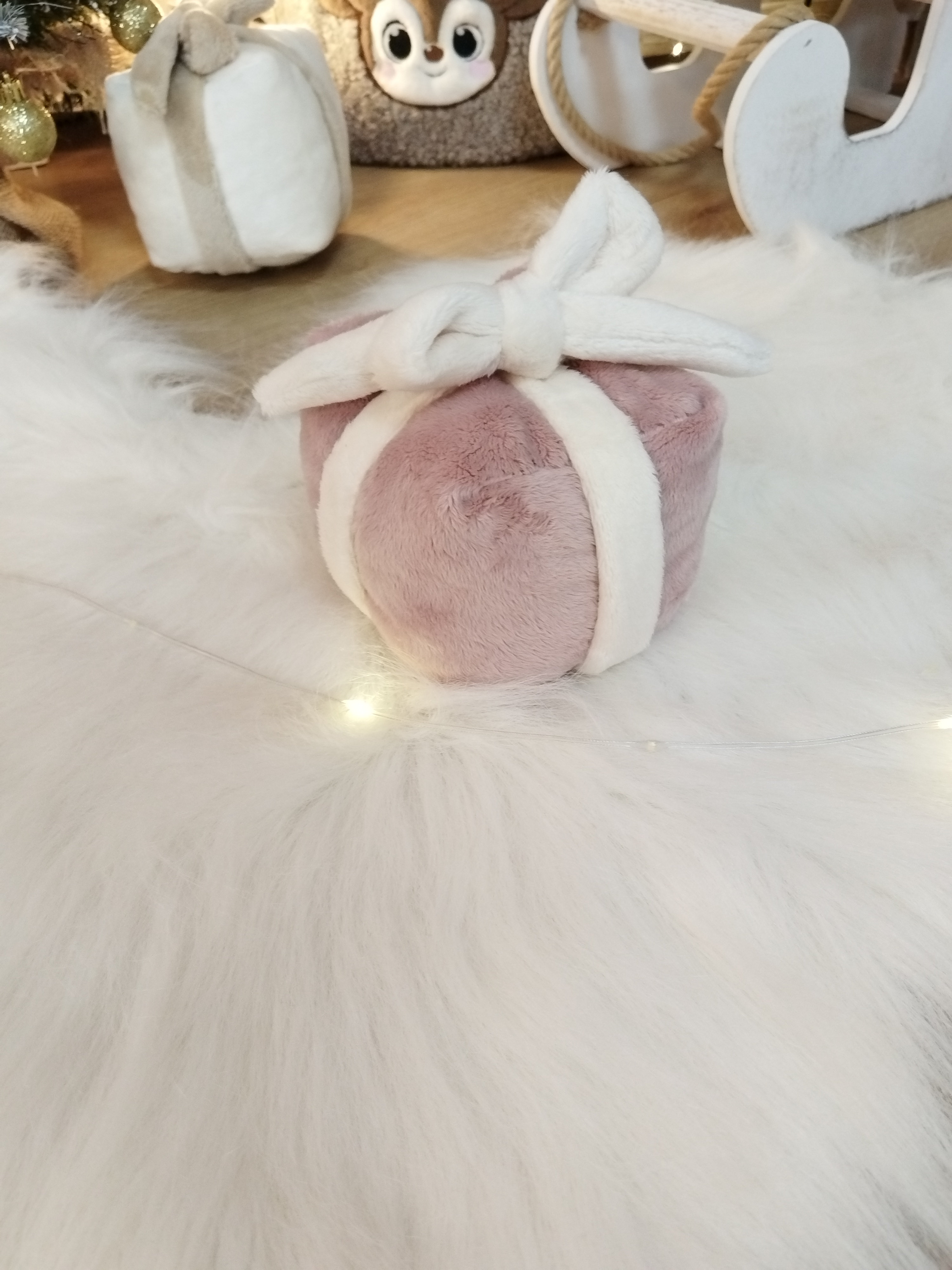 Jouet en forme de Cadeau - Rose Poudré