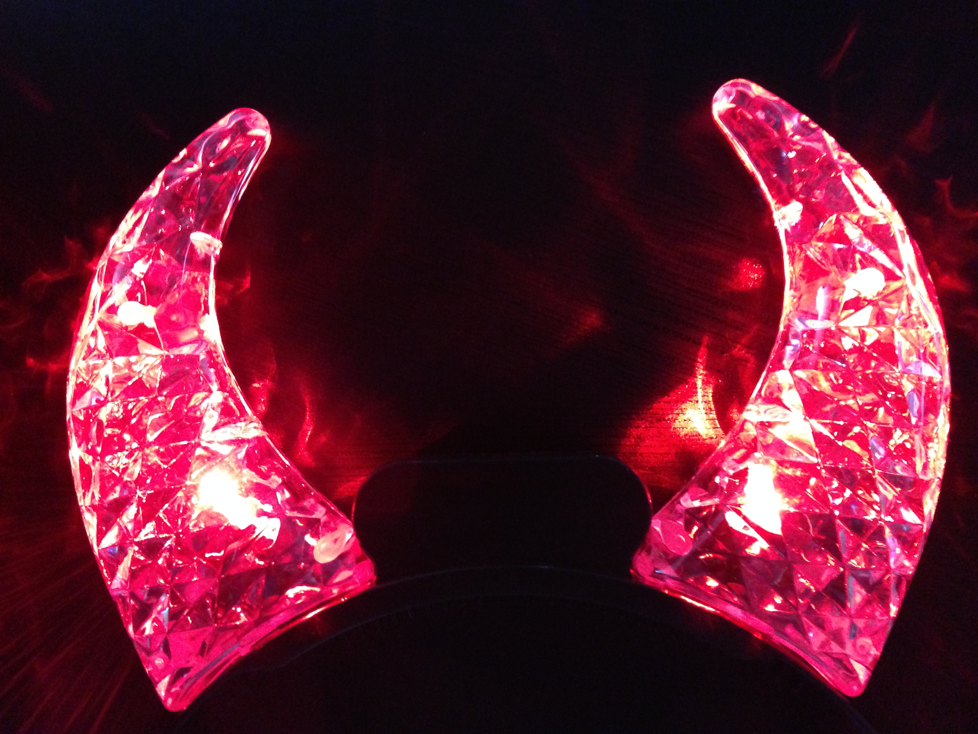 CORNE DE DIABLE LUMINEUSE 